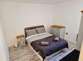 City centre lovely Apartment with the Cheapest Overnight Parking