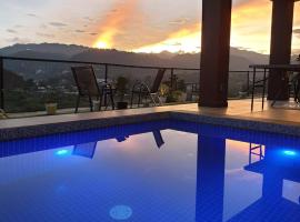 Mountain Facing Villa With Private Pool, hotel in Mandaue City