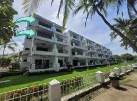 Apartamento duplex frente al mar con playa privada