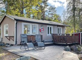 Viesnīca Holiday home OSKARSHAMN IV pilsētā Oskašhamna