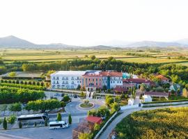 Gardenland Resort, hotel in Shkodër