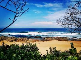 Sky Tyde's Beach House, cabaña o casa de campo en Port Shepstone