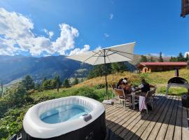 Chalet Biene - Swiss Alp Chalet with Sauna and Jacuzzi, vacation rental in Ulrichen