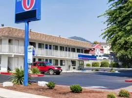 Motel 6-Grants Pass, OR