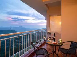 Hostie AJ's Retreat - Sunset Balcony 3BR home with Panoramic Valley Views