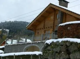 Chalet charmant à La Bresse avec terrasse et jardin clôturé