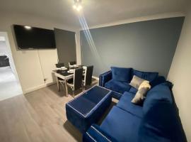 MBA COSY 4 bedroom house, alojamento com cozinha em Leavesden Green