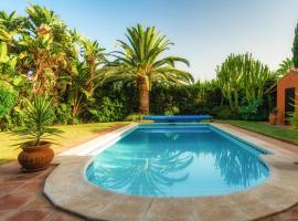 Villa in Marbesa with private heated pool