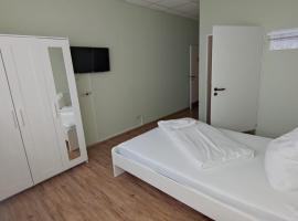 3 Bett Zimmer, готель у місті Рамштайн-Мізенбах