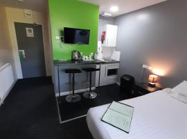 Lymedale Suites Studios & Aparthotel in NEWCASTLE UNDER LYME & STOKE, appartement à Newcastle-under-Lyme