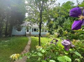 Cedar Ridge Cottage, ваканционно жилище в Гилфорд