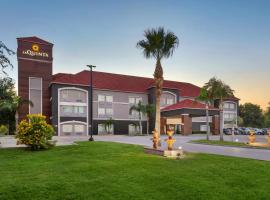 La Quinta by Wyndham Brownsville North, hotel near General Servando Canales International Airport - MAM, Brownsville