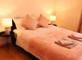 Cozy Family Stay with Free Parking and WiFi