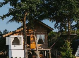 Baanfanglamoon, hotel v destinaci Ban Mae Mao