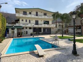 B&b Villa Candida – tani hotel w mieście San Felice a Cancello