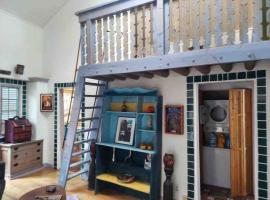 Boho hip bungalow in Old Bisbee, villa i Bisbee