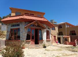 Hosteria LAS ISLAS โรงแรมในComunidad Yumani