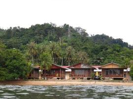 Cavery Beach Hotels, hotel v destinaci Lubukbargalung