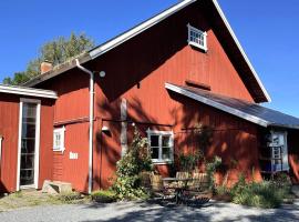 9 person holiday home in LIDKÖPING-By Traum, hotel i Lidköping