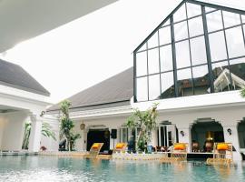 MAHALAYA The Legacy Hotel, hotell i Surakarta