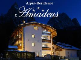 Alpin-Residence Amadeus, huoneistohotelli kohteessa Siusi
