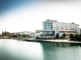 Waterfront Southport Hotel, hotel en Southport