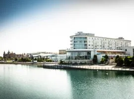 Waterfront Southport Hotel