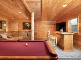 Smoke Rise Barn · Great Lake Front, Large Dock, 4bdrm, Pool Table