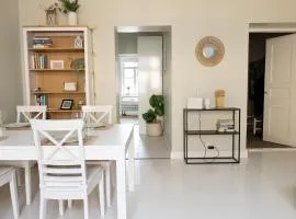 2ndhomes Bright & Modern 1BR Home in Ullanlinna