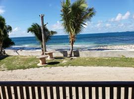 Cozy 2 bedroom beachfront cabin, holiday rental in Canouan