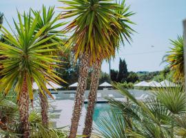 Grand Hotel Du Golfe, hotel v destinaci Collioure