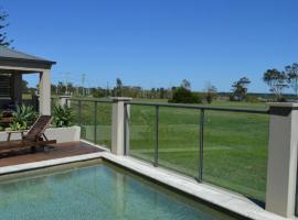 Watermark 5 Luxury Riverview Apartments，位于扬巴的酒店