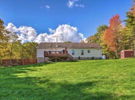 Catskills Home with Yard and Media Room, Near Skiing, villa in East Durham