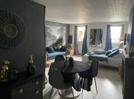 "Un Lieu Unique" le Cozy, hotell i Annecy