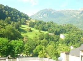 STUDIO AVEC BALCON, hotel em Luz-Saint-Sauveur