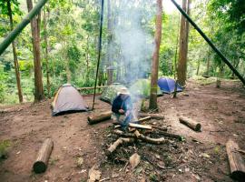 ดอยดินแดงแค้มปิ้ง, campsite in Chiang Dao