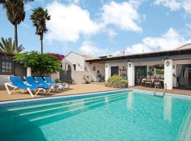 Lanzarote Rural Villa Casa Albryna, accessible hotel in Tahiche