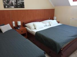 Club Haus 502 Kalocsa, hotel v destinaci Kalocsa