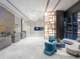 Holiday Inn Express Chengdu Pidu, an IHG Hotel، فندق في Pidu District، تشنغدو