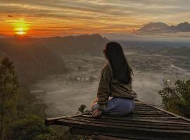 pinggan sunrise glamping, hotel in Baturaja