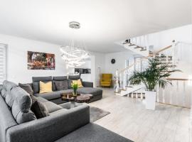 Villa House Poznań * SAUNA *, готель у Познані