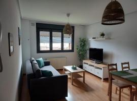 145A Apartamento moderno dos habitaciones: Gijón'da bir daire