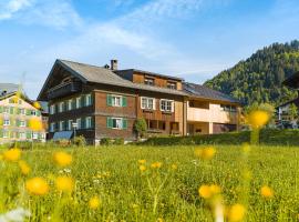 Felder Apartments, hotell i nærheten av Ahornlift i Schoppernau