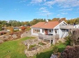 3 Bedroom Stunning Home In Kyrkesund