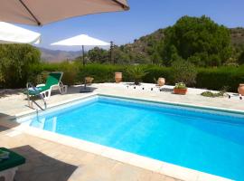 Kellaki Cottage - 2 bedroom with pool, sleeps 6, hotel v destinaci Kellaki