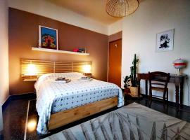 Löda o mâ - private room in shared apartment, pensionat i Genua