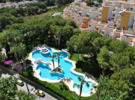 Apartamento Ines, Dehesa de Campoamor,900m from the sea , swimming pool & tennis court, hotel in Dehesa de Campoamor