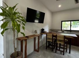 Casa Árabe, hotel v destinaci Cenote Azul