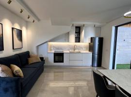 Gabriel Apartments - Brand Designed Apt in Bayit Vegan 5min to SHAAREI ZEDEK HOSPITAL – apartament w mieście Manaẖat