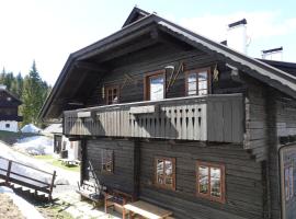 Wunderprächtiges Berghüttenerlebnis am Nassfeld, hotel in Hermagor